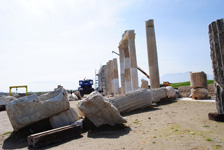 Древние колонны в Лаодикее